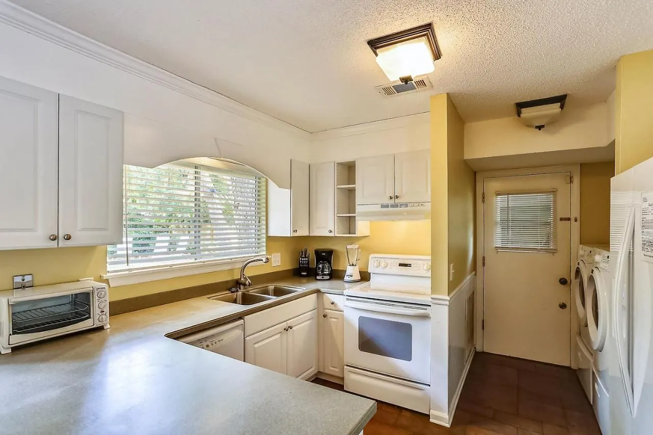 4 Pelican Street Hilton Head Island 0*,